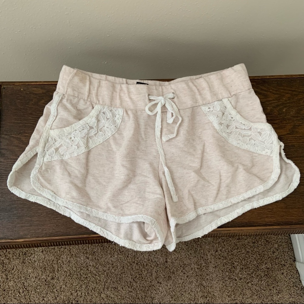 Rue 21 Lace Appliqué Khaki Shorts Size S